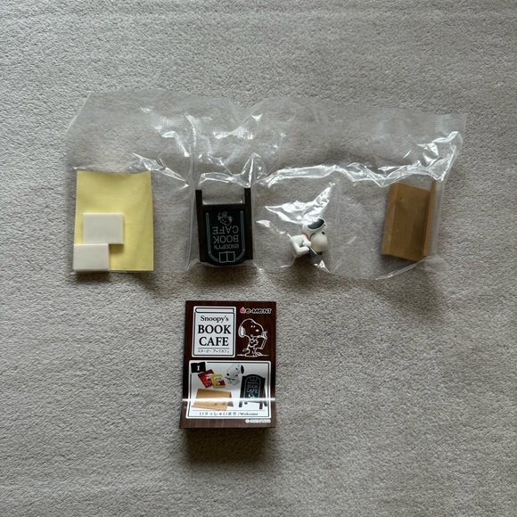 Re-ment Snoopy's Book Cafe Blind Box - Picture 3 of 6